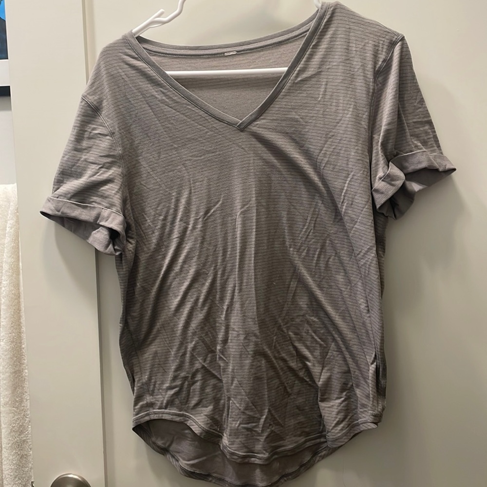 Lululemon tee